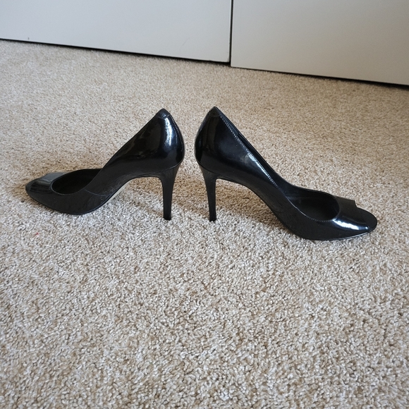 🌻SALE🌻 GUC ENZO ANGIOLINI GENUINE PATENT LEATHER HEELS - Picture 11 of 11